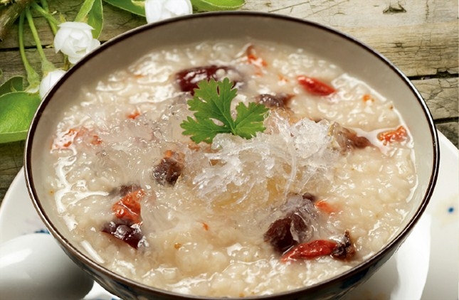 Súp nấm tổ yến 